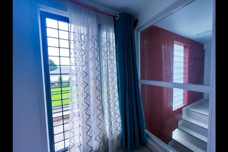Studio KGH - Douala, Makepe 8