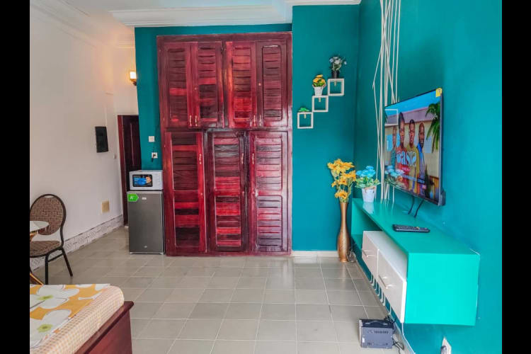 Chambre meublé LD - Douala, Logpom  4