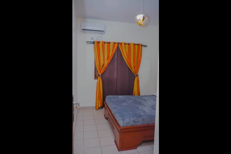 Bel Appartement de 02 chambres - Akwa Douala 16