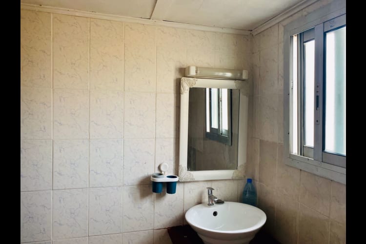 Apartment, 2 bedrooms, with prepaid meter VC - Douala, Ndogbong 11