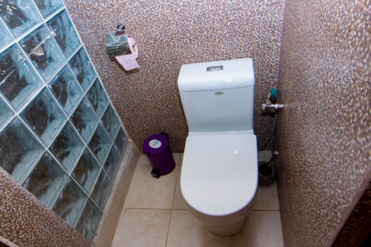4 rooms Bungalow (King Size Beds)- Kribi, Cameroon 18
