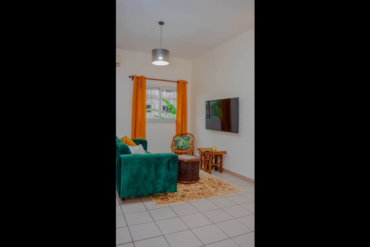 Bel Appartement de 02 chambres - Akwa Douala 13