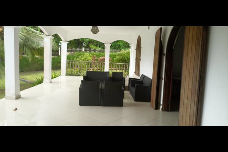 Waterfront Villa 04 bedrooms VS - Kribi, Lobe 17