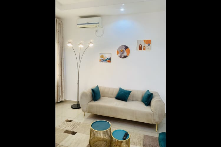 Magnifique studio - Kribi , Talla 12