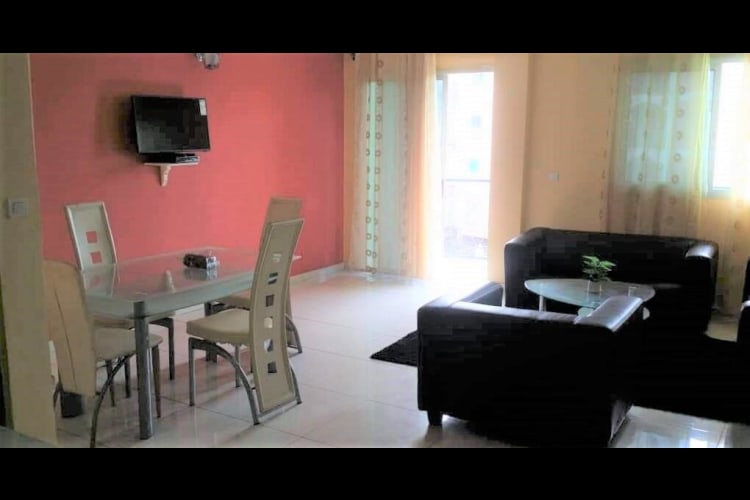 Appartement de 2 chambres RDL - Douala, Bonamoussadi 9