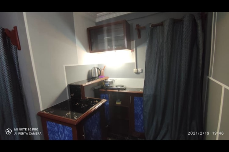 Chambre meublée FL -Yaoundé, Bastos 2