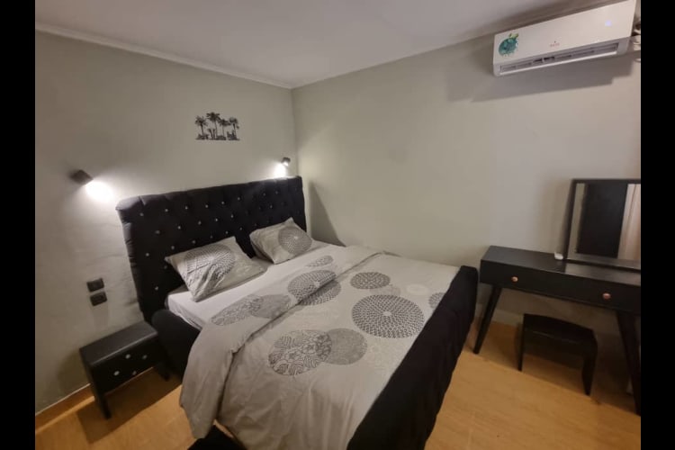 Studio TH - Douala, Akwa 4