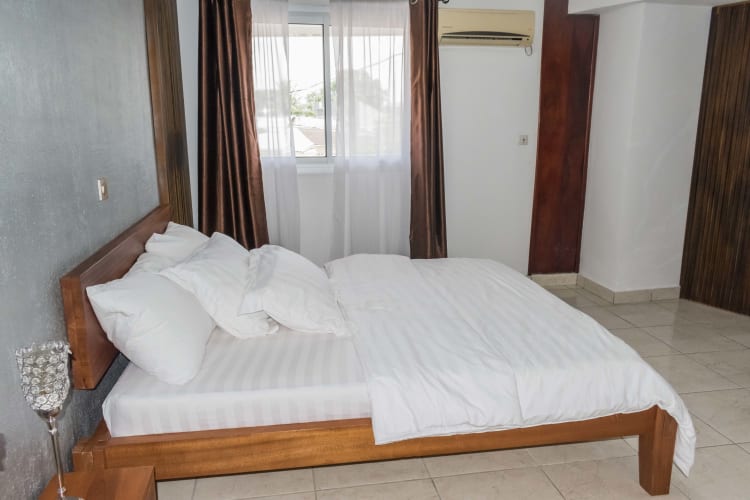  Des Studios Luxueux et très Confortables - Bonapriso, Douala 9