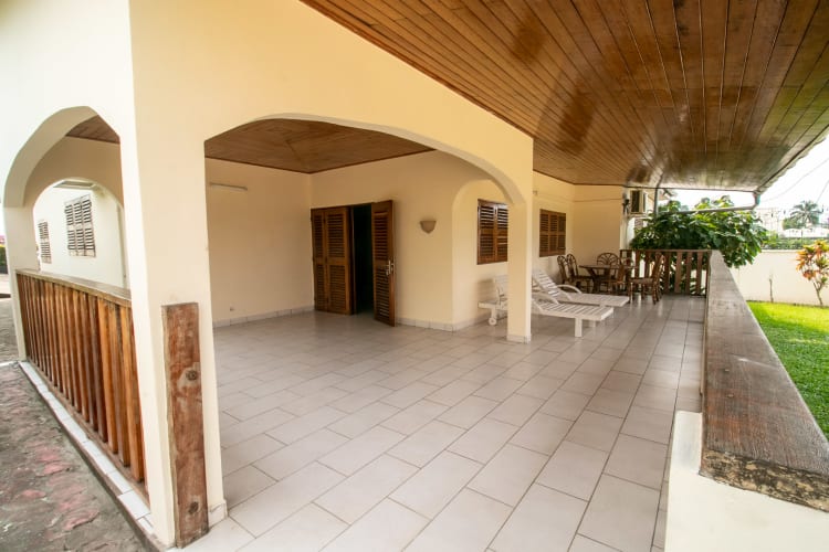Belle villa de 4 chambres VN- Kribi 8