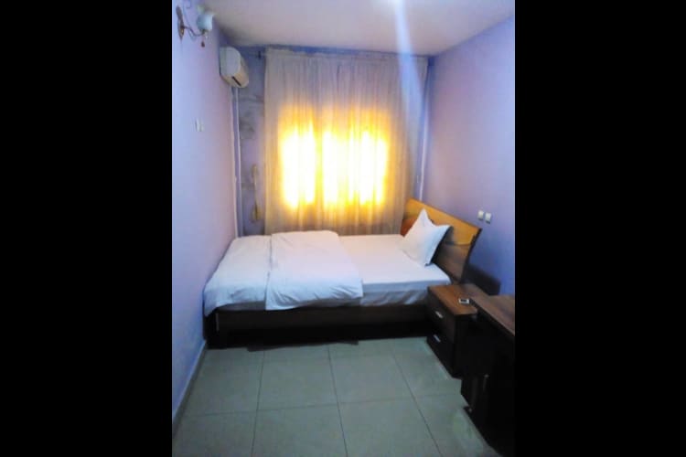Spacious studio - Central Market 10