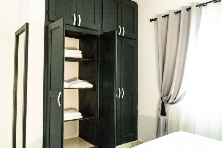 Bel Appartement 01 Ch RA-Douala, Bonapriso 12