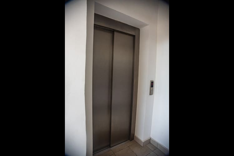 Luxury Apartment 03 Bedrooms - Bonapriso, Douala 14