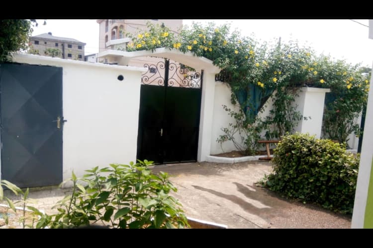 Villa de 4 chambres LE -Douala, Makepe 4