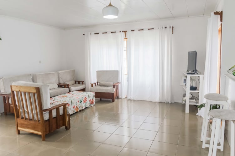 Maison Blanche - Douala, Bonapriso  4
