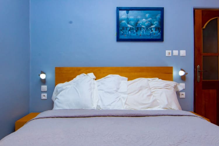 4 rooms Bungalow (King Size Beds)- Kribi, Cameroon 14