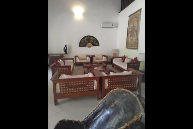 Waterfront Villa 04 bedrooms VS - Kribi, Lobe 4