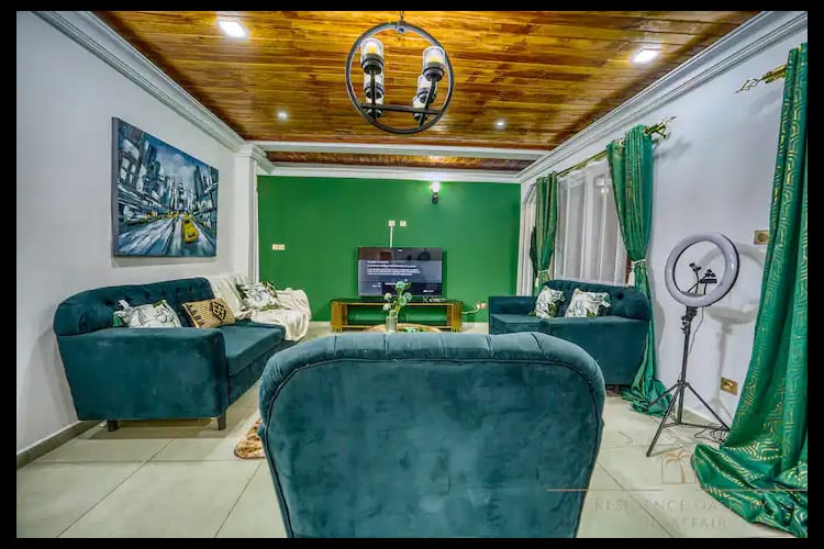 Studio RO -Douala, Bonapriso 4
