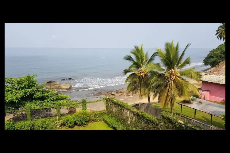 Duplex 6 Bedrooms, 7 Bathrooms LMB - Kribi, Mahale 28