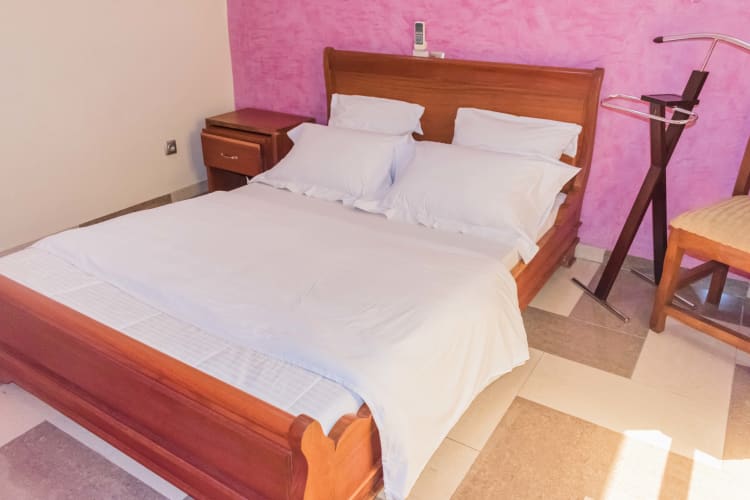 Nice 3 bed 4 bath appartment - Douala, Cité SIC Ange Raphaël 8