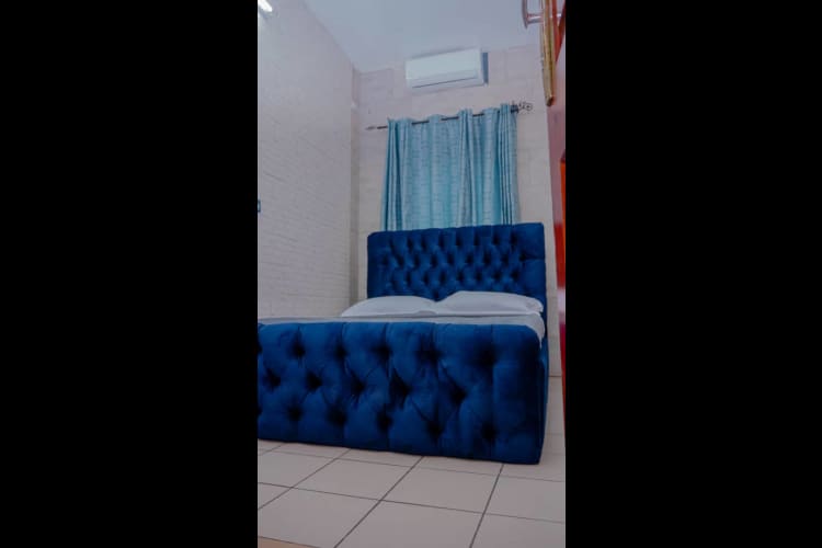 Bel Appartement de 02 chambres - Akwa Douala 8