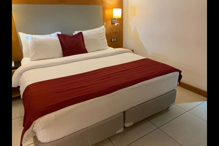 Waterfront Villa 04 bedrooms VS - Kribi, Lobe 16