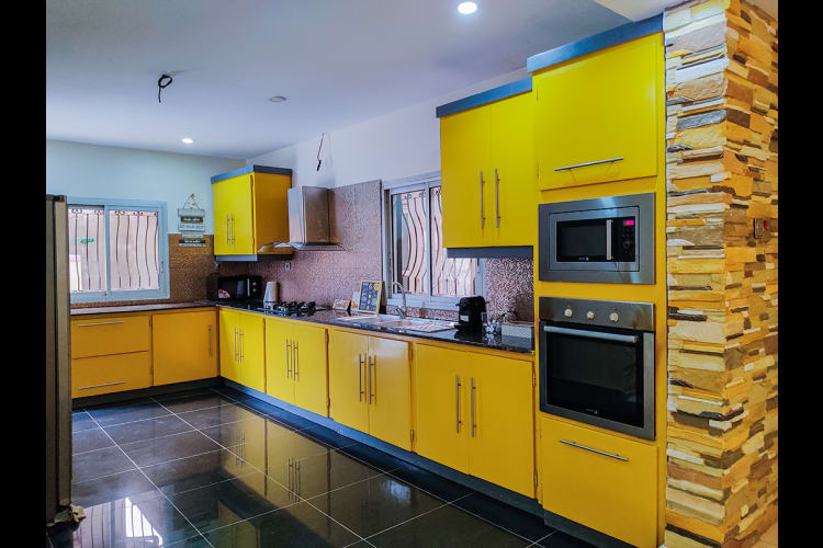BELLE VILLA DE 04 CHAMBRE - NYALLA, DOUALA 14