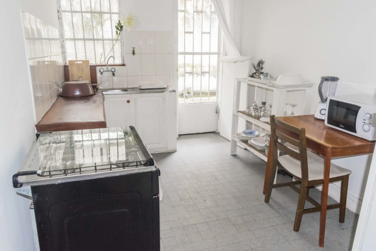 Maison Blanche - Douala, Bonapriso  16