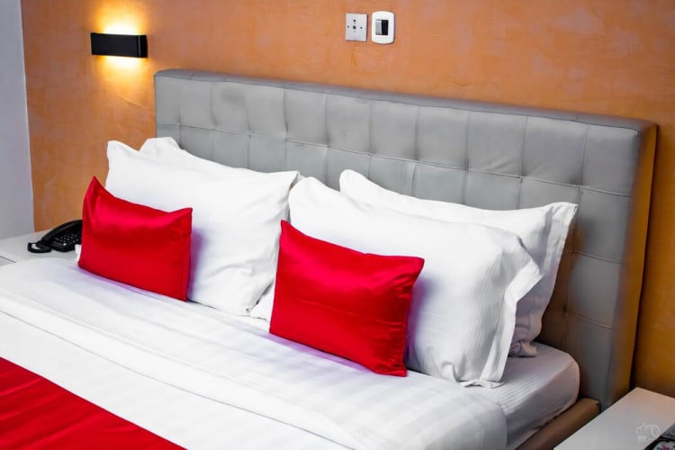 Duplex 4 ch avec caution - Douala, Bonanjo 4
