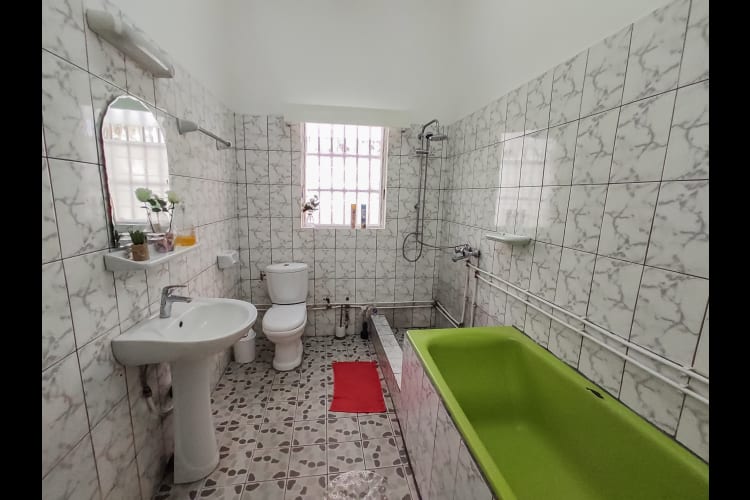 Maison Blanche - Douala, Bonapriso  25