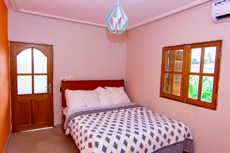 4 rooms Bungalow (King Size Beds)- Kribi, Cameroon 46