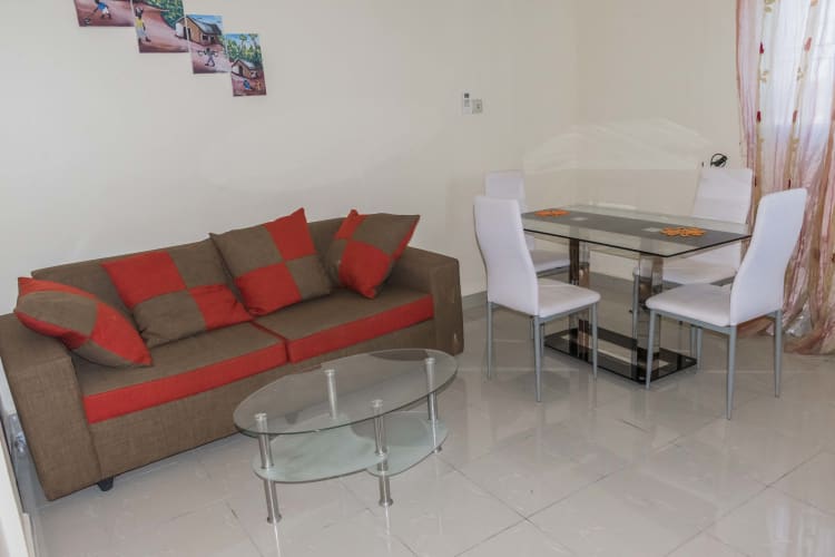 Studio RC -Douala, Logpom 1