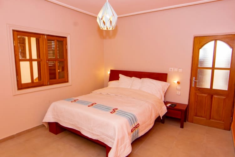 4 rooms Bungalow (King Size Beds)- Kribi, Cameroon 41