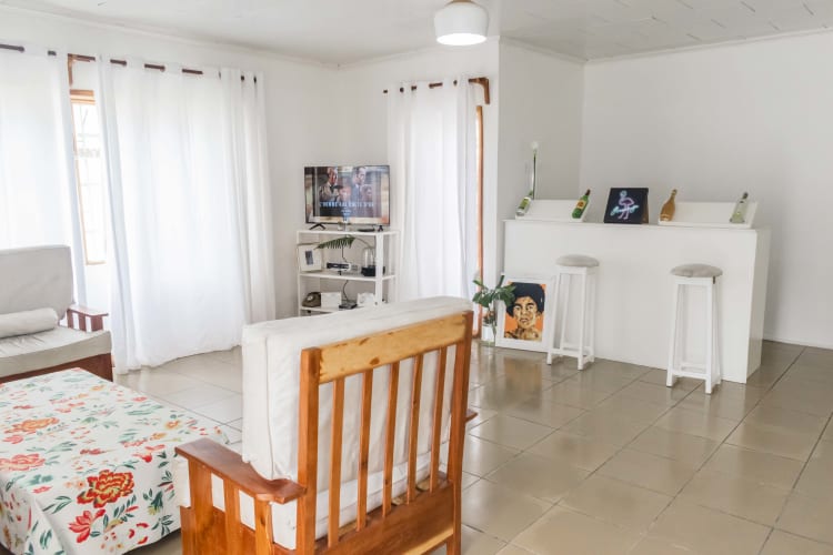 Maison Blanche - Douala, Bonapriso  5