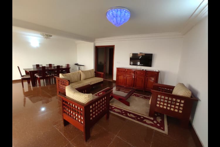 Joli Appartement 3 chambres (Moineau) - Douala Bonanjo 3