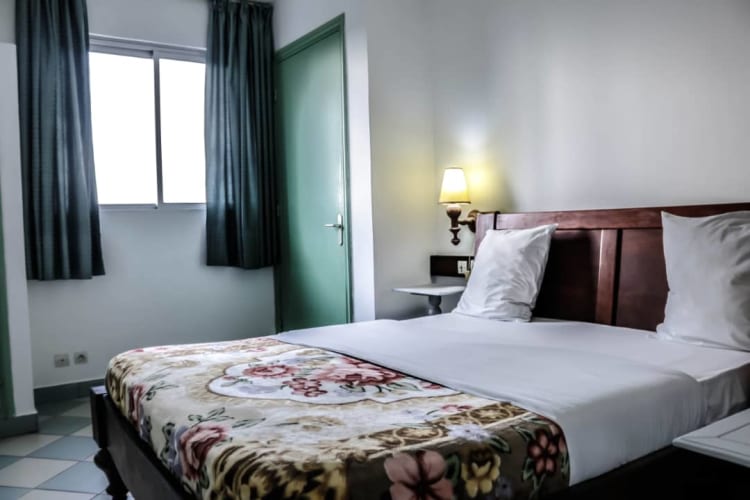 Flat Duplex 1 bed TA -Douala, Bonapriso 7
