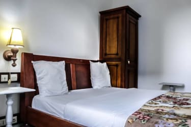 Flat Duplex 1 bed TA -Douala, Bonapriso 5