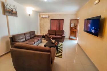 2 Bedrooms apartment RP - Douala, Bonamoussadi 4