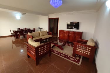 Joli Appartement 3 chambres (Moineau) - Douala Bonanjo 2
