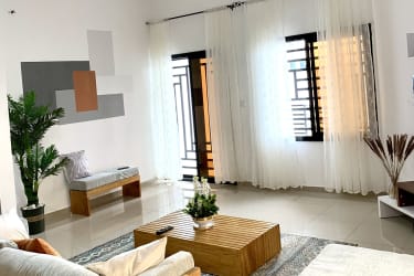 Appartement B (rez-de-chaussée) - Kribi, Talla 5