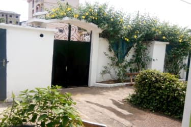 Villa de 4 chambres LE -Douala, Makepe 4
