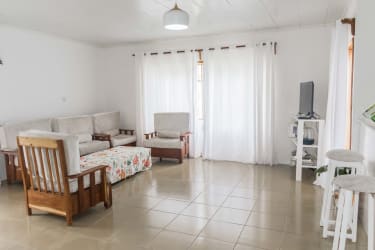 Maison Blanche - Douala, Bonapriso  4