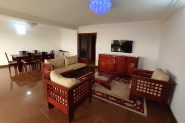 Joli Appartement 3 chambres (Moineau) - Douala Bonanjo 3