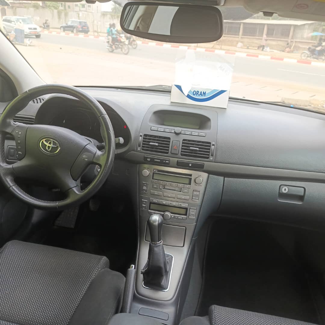 Toyota Avensis 2008 3