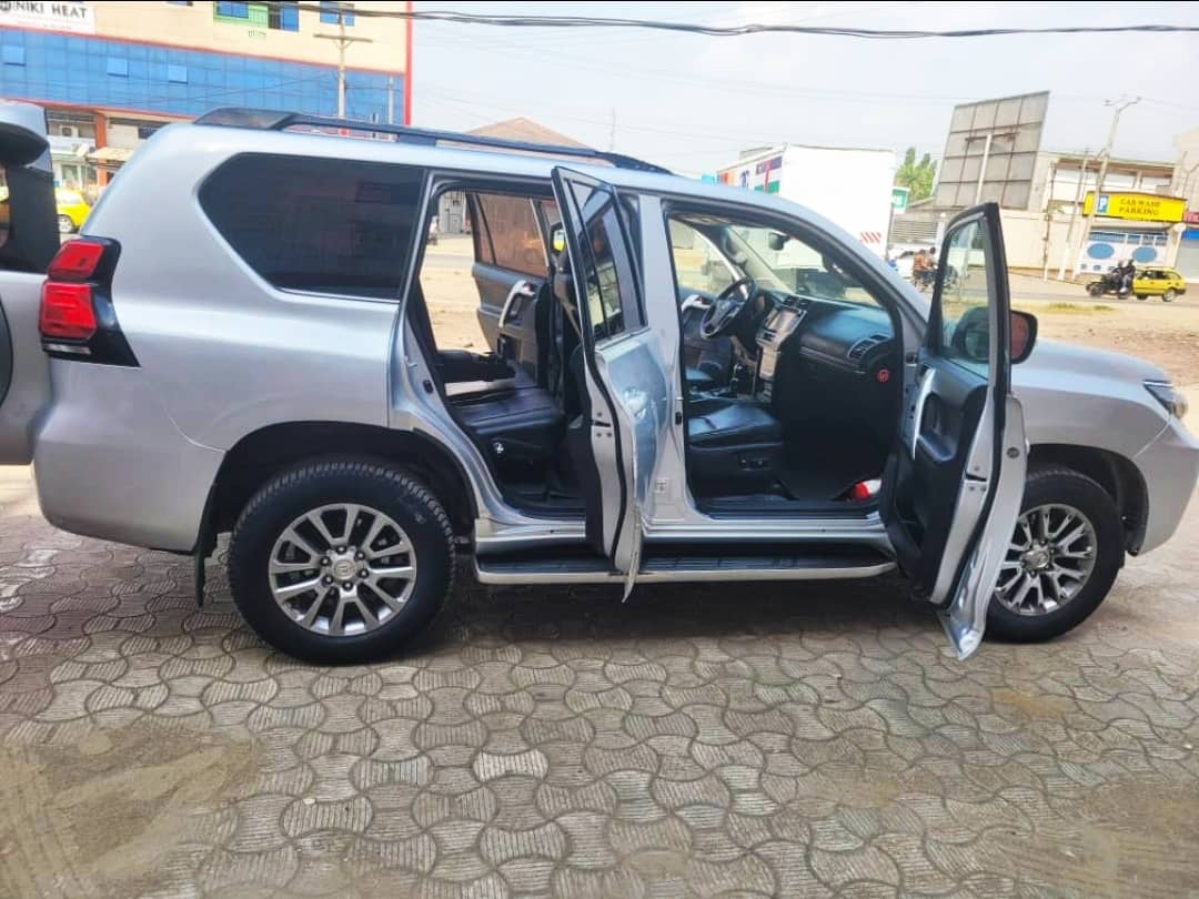 Toyota Prado VX 2020 3