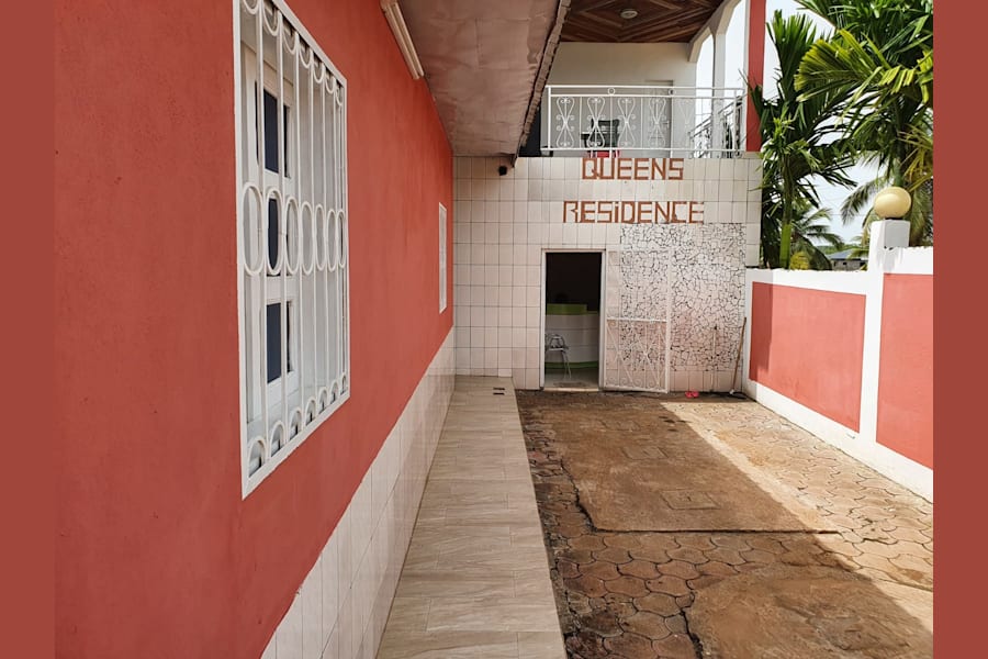 Queen's Residence 1