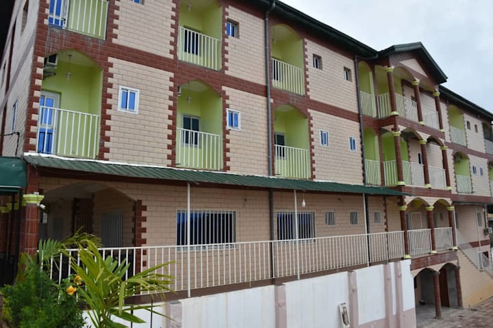 GROUPE HOTEL LA SARDOINE Yaounde 1