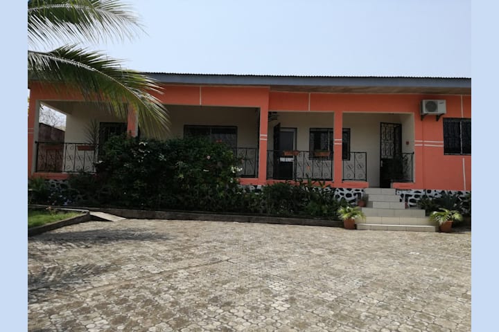 La Villa de Kribi (Maison D'hôtes) 2
