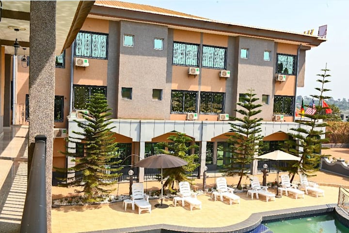 welcome garden's hotel 3