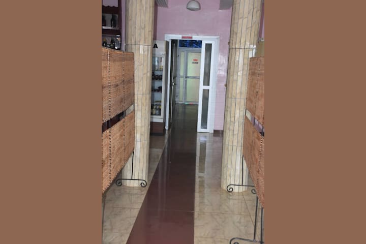 GROUPE HOTEL LA SARDOINE Yaounde 5