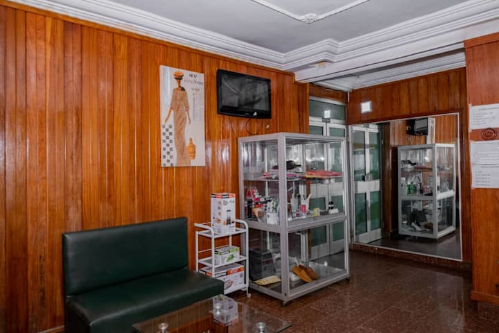 GROUPE HOTEL LA SARDOINE Douala 9